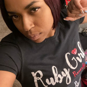 Meet your Posher, Donecia